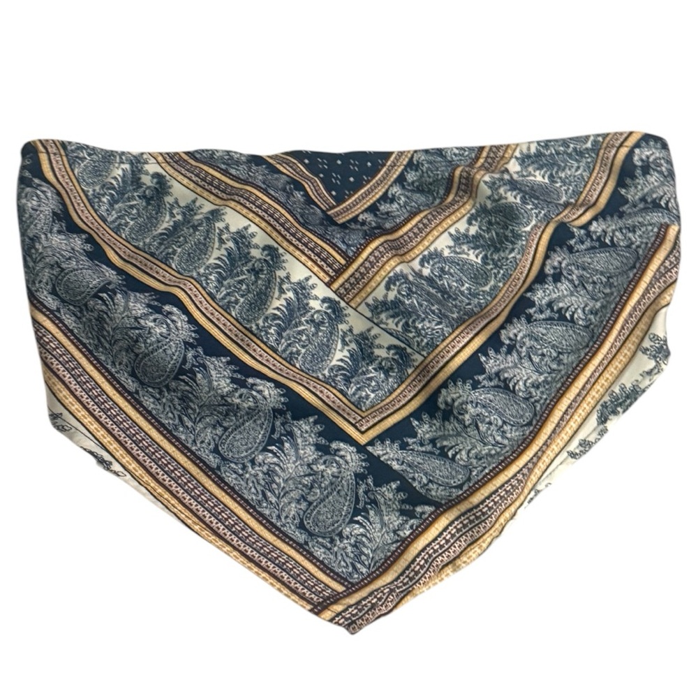 LITTLE LIE Silk Paisley Bandana top